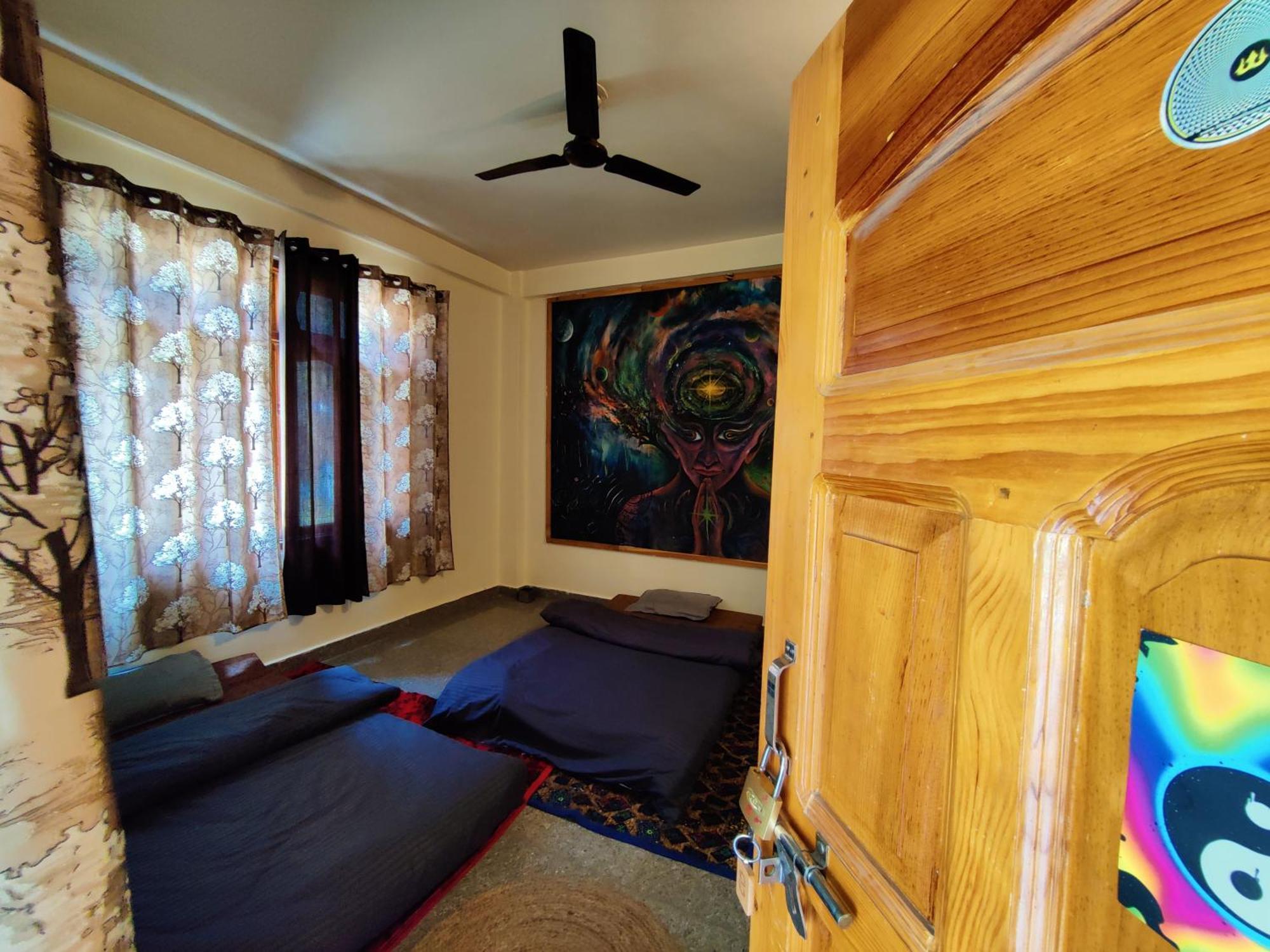 Flipsyde Retreat Hotel Kasol Exterior photo